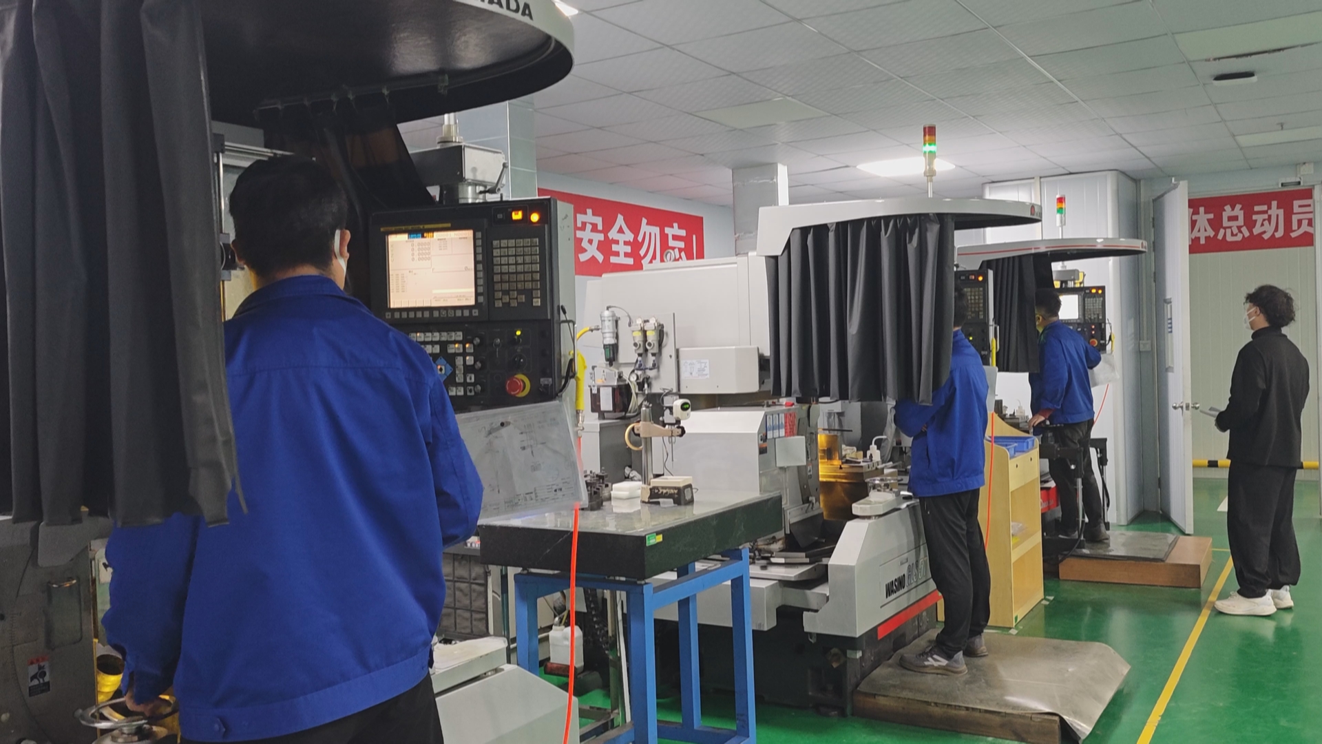 富士智能二闯IPO“赶考”前业绩“变脸”!应收账款高企产能不饱和仍扩产引关注(图1)